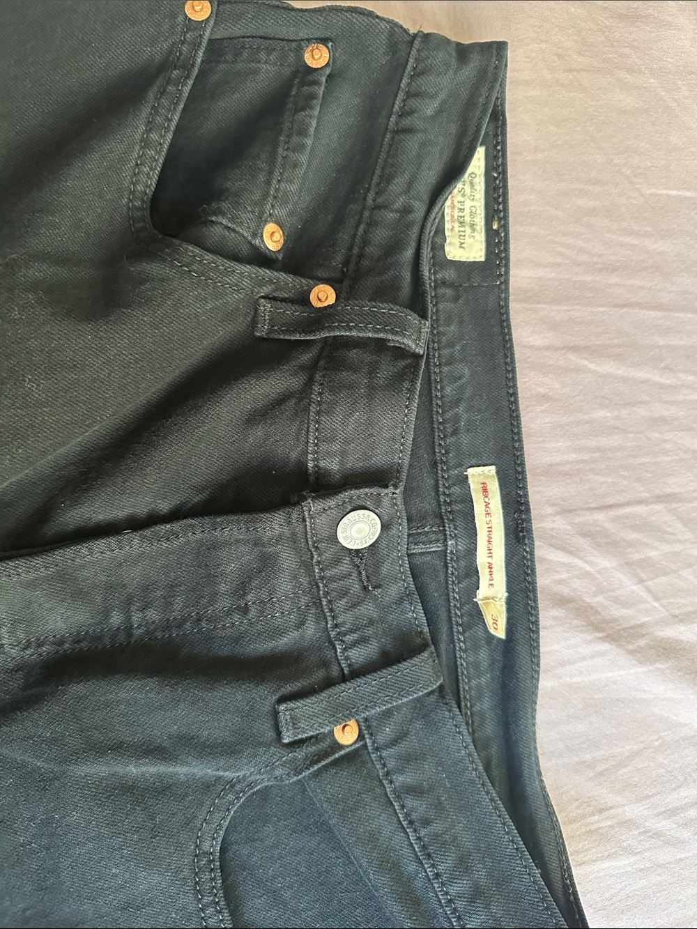 Levi's Straight Leg Women's Jeans in Black
